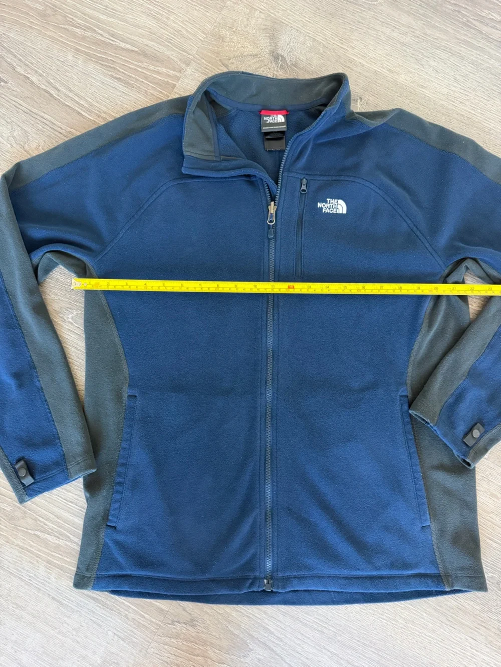 The North Face Men’s Zip Up Jacket